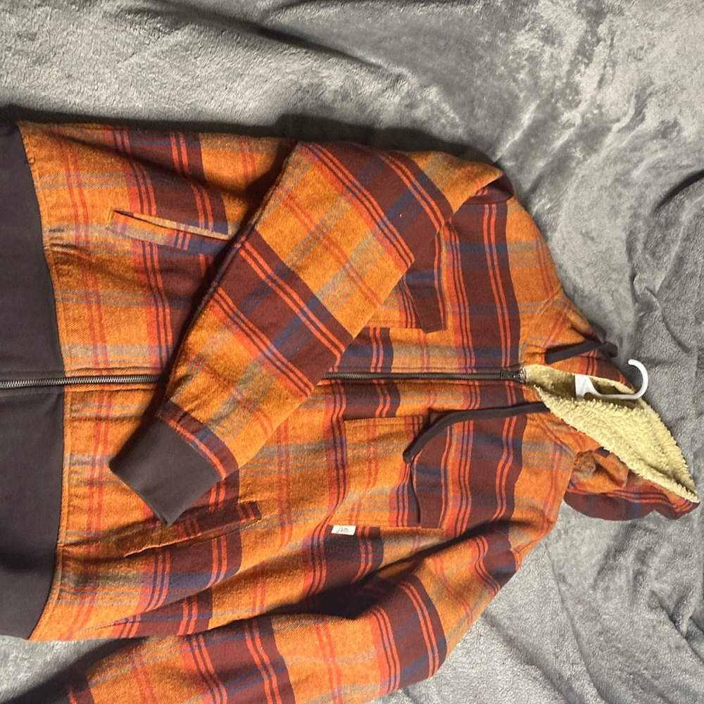 Kirra lightweight warm jacket with a very warm hoodie